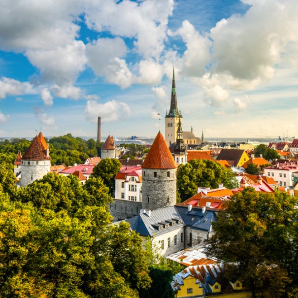 Panoramablick über Tallinn von der Patkuli Aussichtsplattform