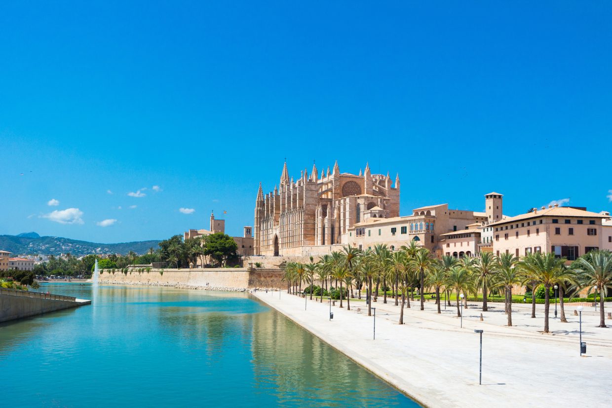 Blick auf die Kathedrale La Seu in Palma