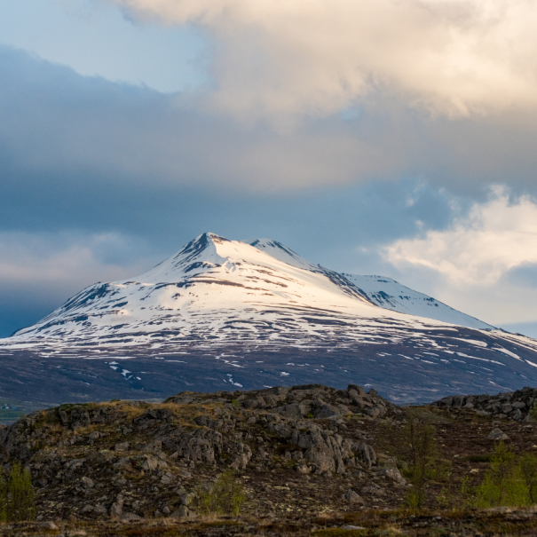 Blick auf den Berg Súlur