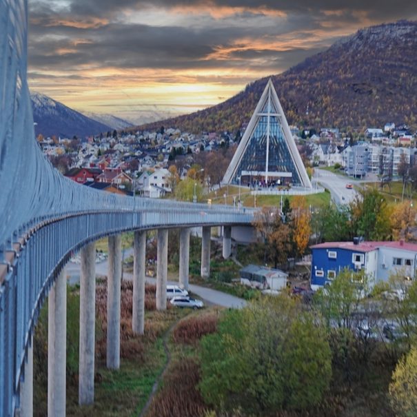 Blick auf die Tromsø-Brücke