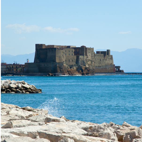 Das Schloss Castel dell'Ovo