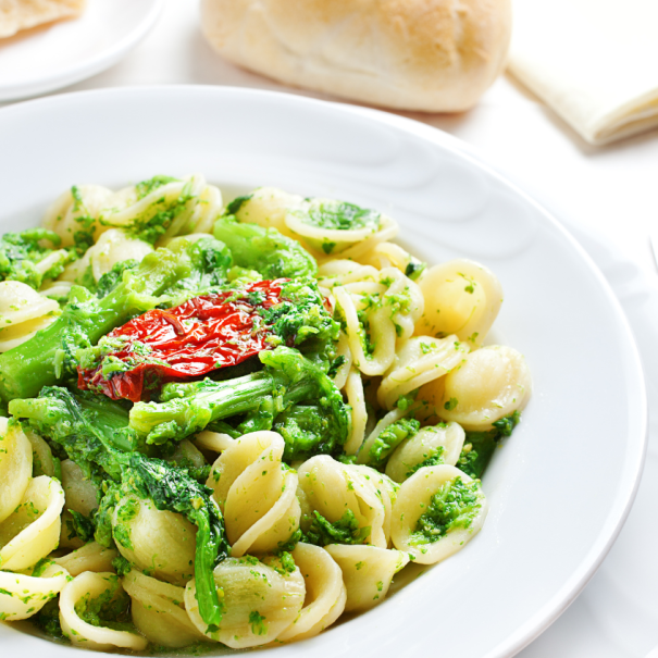 The classic dish "Orecchiette con cime di rapa"