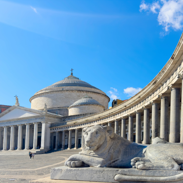 Blick auf den Piazza del Plebiscito
