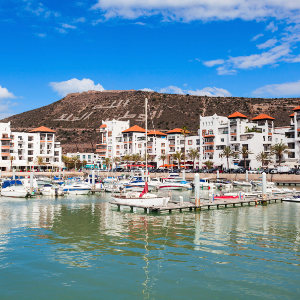Blick auf Agadir und die Marina