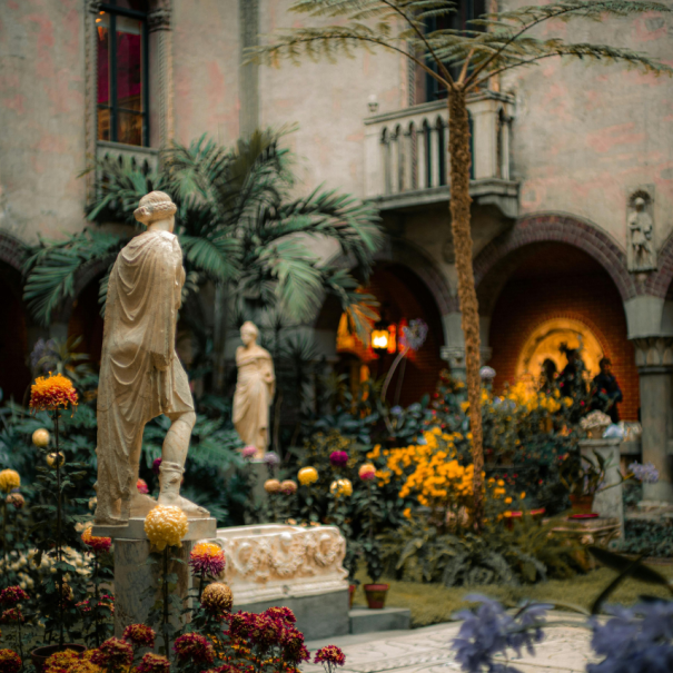 Blick auf den Innenhof des Isabella Stewart Gardner Museums
