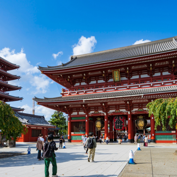 Blick auf den Senso-ji-Tempel